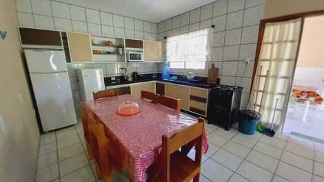 House with 3 bedrooms, in CTG (Gaucho Tradition Center), air conditioning, Wi-Fi, sleeps 8.