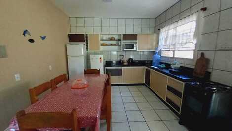 House with 3 bedrooms, in CTG (Gaucho Tradition Center), air conditioning, Wi-Fi, sleeps 8.