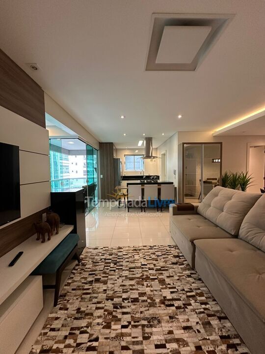 Apartamento para aluguel de temporada em Itapema (Meia Praia)