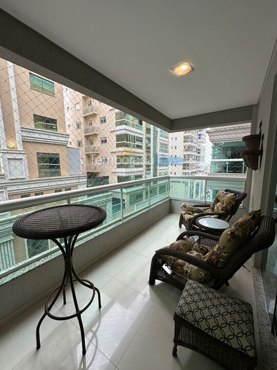 Apartamento para aluguel de temporada em Itapema (Meia Praia)