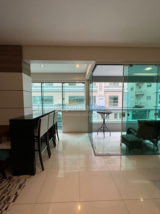 Apartamento para aluguel de temporada em Itapema (Meia Praia)