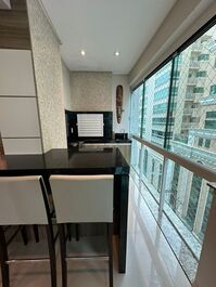 03 SUÍTES PRÓXIMO AO MAR NA MEIA PRAIA