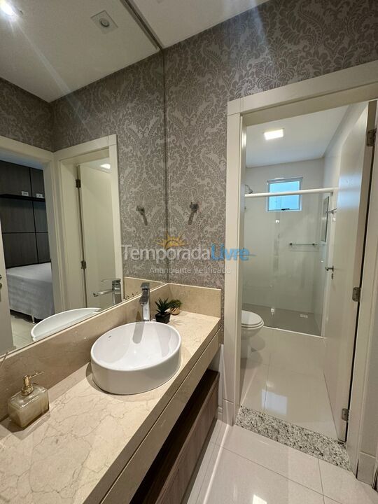 Apartamento para aluguel de temporada em Itapema (Meia Praia)