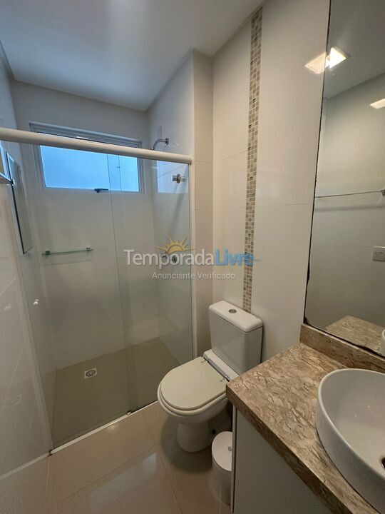 Apartamento para aluguel de temporada em Itapema (Meia Praia)