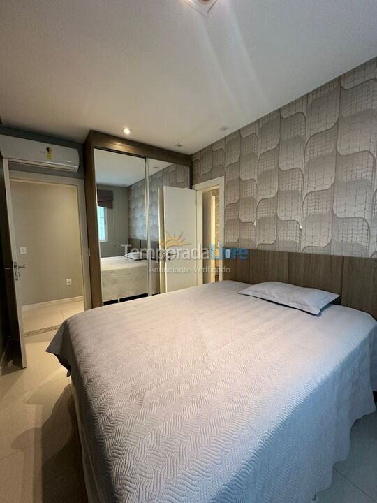Apartamento para aluguel de temporada em Itapema (Meia Praia)