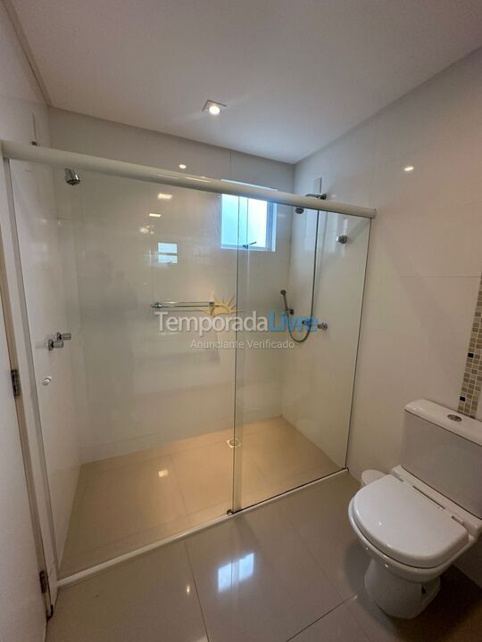 Apartamento para aluguel de temporada em Itapema (Meia Praia)