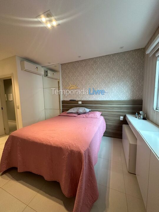 Apartamento para aluguel de temporada em Itapema (Meia Praia)