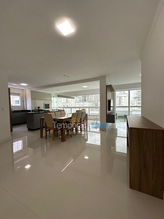 Apartamento para aluguel de temporada em Itapema (Meia Praia)