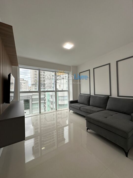 Apartamento para aluguel de temporada em Itapema (Meia Praia)