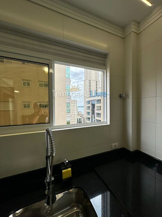 Apartamento para aluguel de temporada em Itapema (Meia Praia)