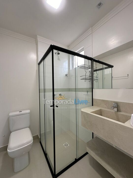 Apartamento para aluguel de temporada em Itapema (Meia Praia)