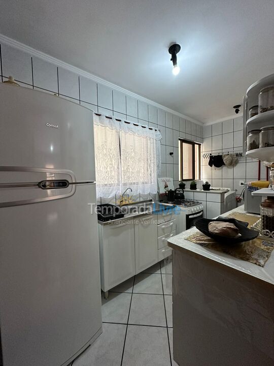 Apartamento para aluguel de temporada em Itapema (Meia Praia)