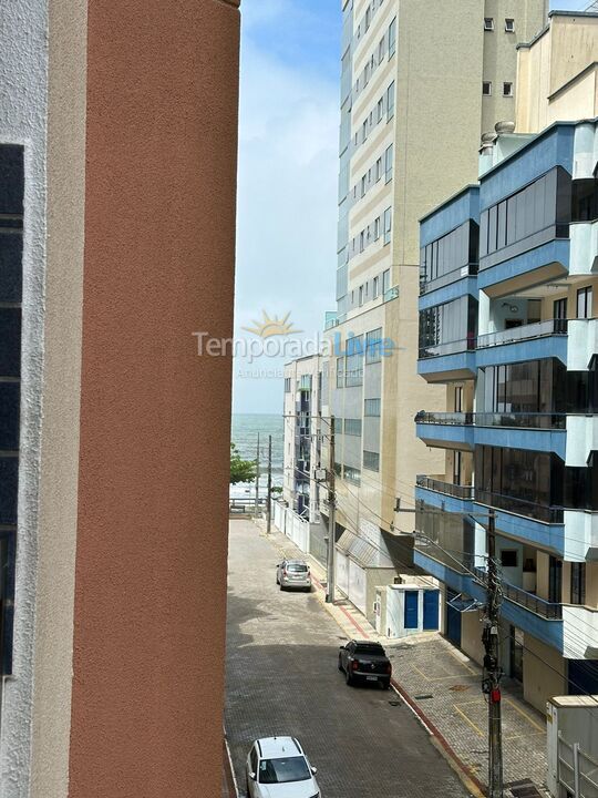 Apartamento para aluguel de temporada em Itapema (Meia Praia)