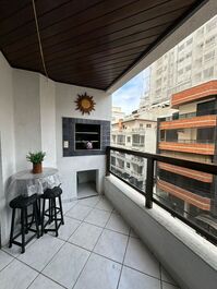 02 DORMITÓRIOS QUADRA MAR