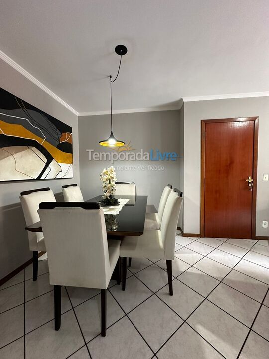 Apartamento para aluguel de temporada em Itapema (Meia Praia)
