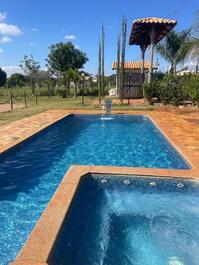 Propiedad en Igarapé con jacuzzi y piscina.