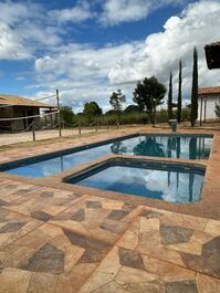 Propiedad en Igarapé con jacuzzi y piscina.