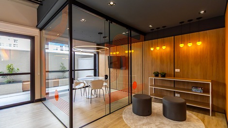 Victor Prime Studio | High Floor | Panoramic View | Downtown