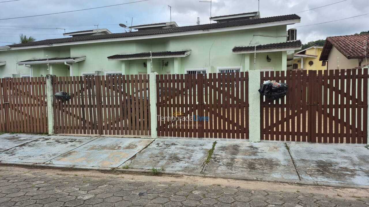 Casa para alquiler de vacaciones em Caraguatatuba (Martim de Sá)