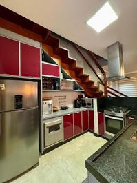 Available for New Year's Eve! House. in a gated community with 4 suites and a heated pool