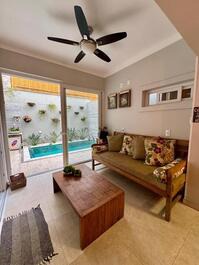 Available for New Year's Eve! House. in a gated community with 4 suites and a heated pool