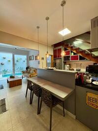 Available for New Year's Eve! House. in a gated community with 4 suites and a heated pool
