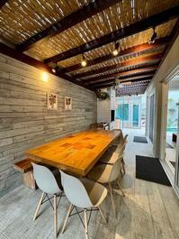 Available for New Year's Eve! House. in a gated community with 4 suites and a heated pool