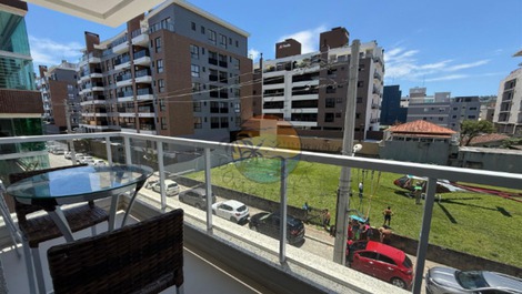 Apartment in the central beach area - easy access to general commerce.