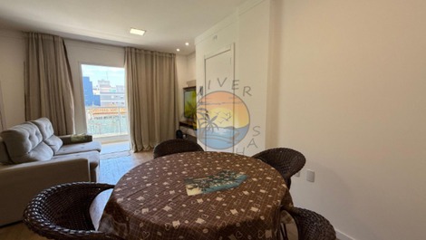 Apartment in the central beach area - easy access to general commerce.