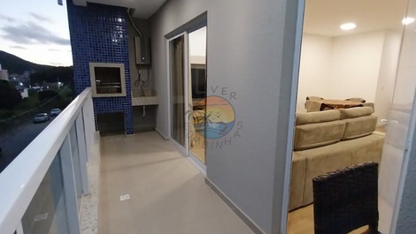 Apartment in the central beach area - easy access to general commerce.