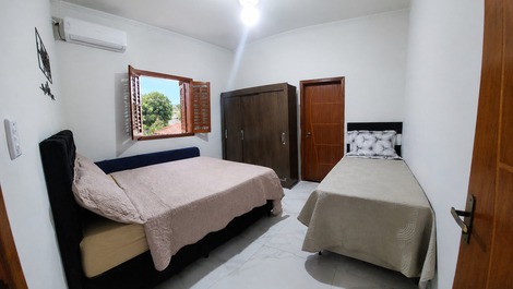 Suíte 2 com cama de solteiro 