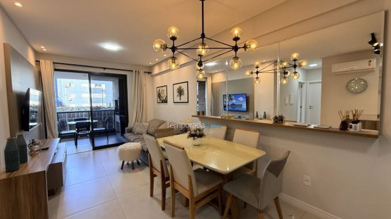 Apartamento para aluguel de temporada em Bombinhas (Praia de Bombas)