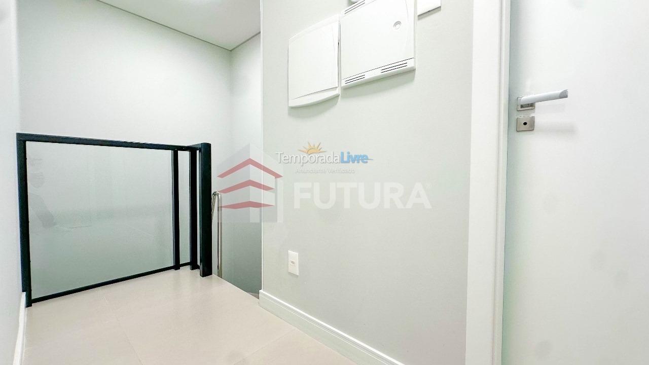 Apartamento para aluguel de temporada em Bombinhas (Canto Grande)