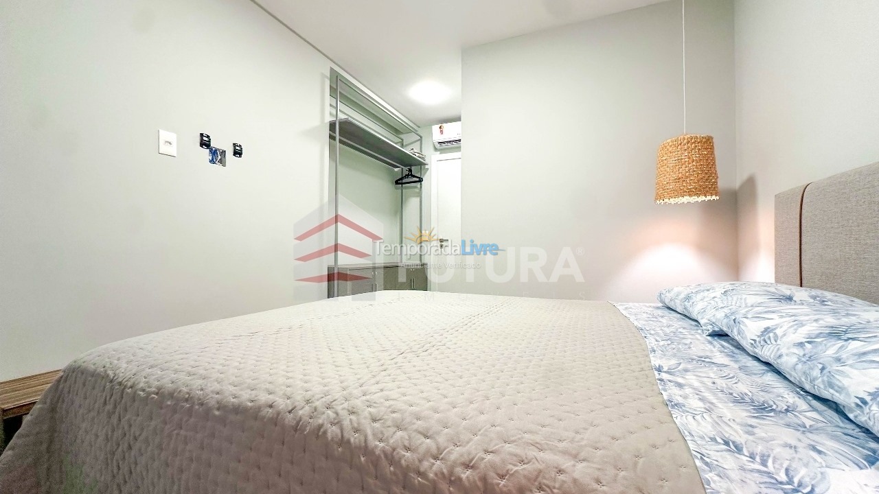 Apartamento para aluguel de temporada em Bombinhas (Canto Grande)