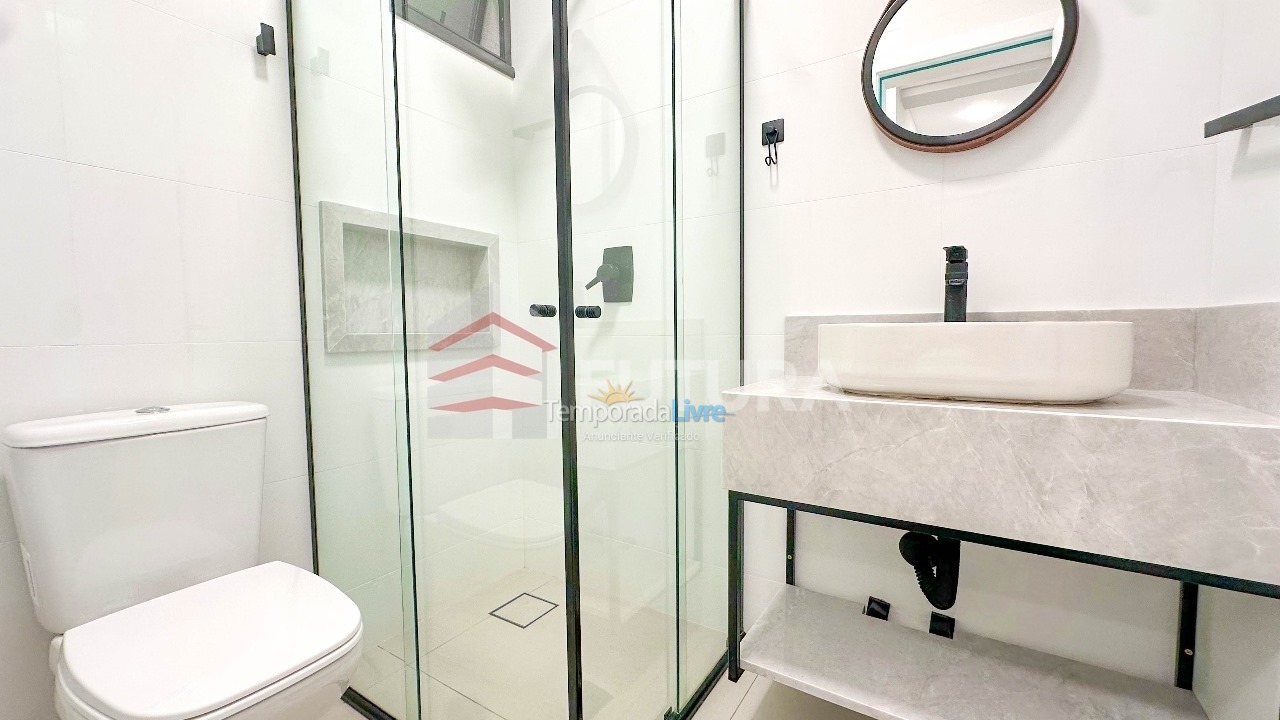 Apartamento para aluguel de temporada em Bombinhas (Canto Grande)