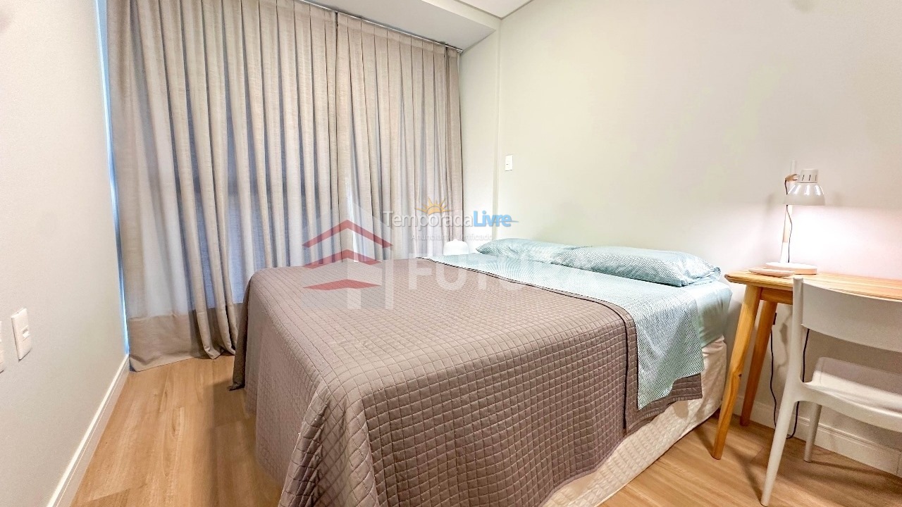 Apartamento para aluguel de temporada em Bombinhas (Canto Grande)