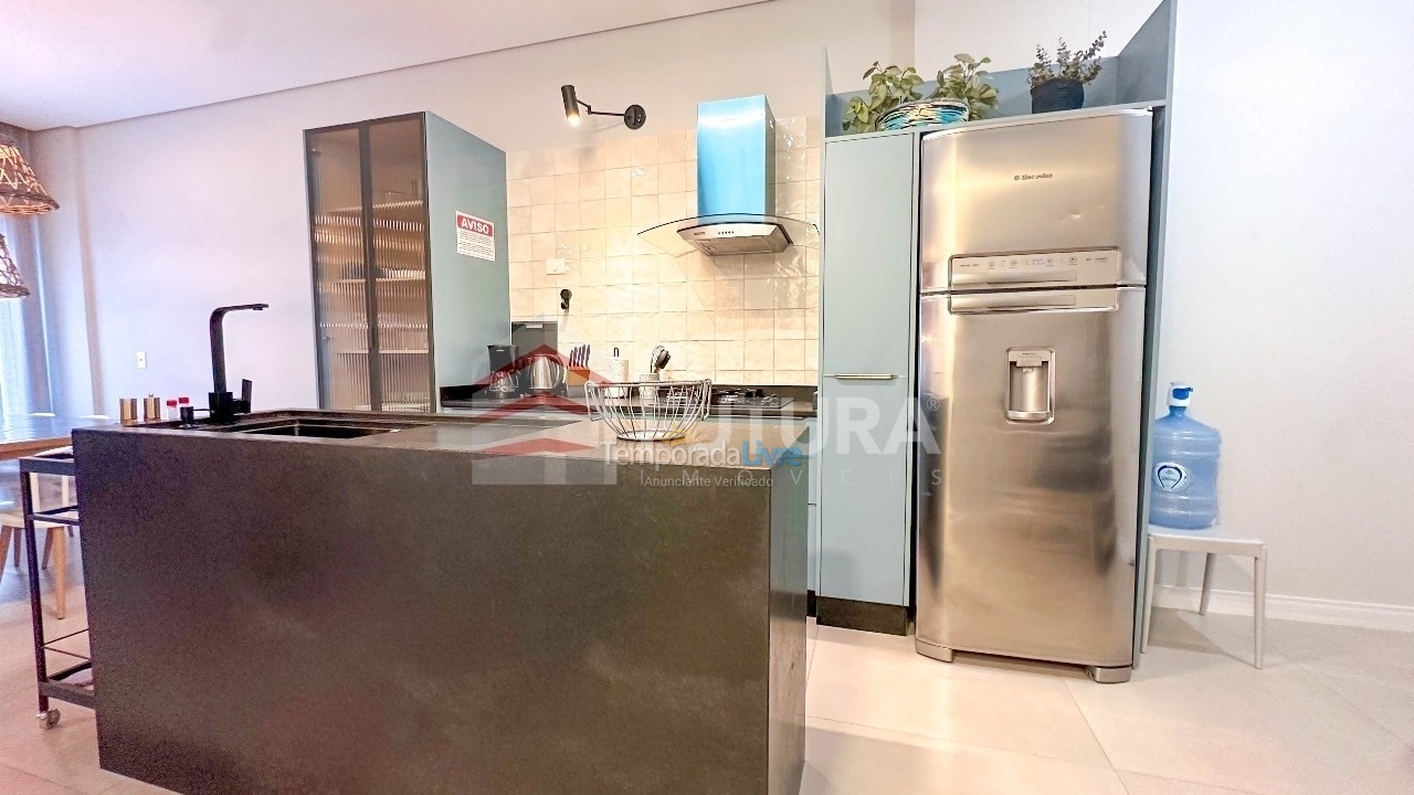 Apartamento para aluguel de temporada em Bombinhas (Canto Grande)