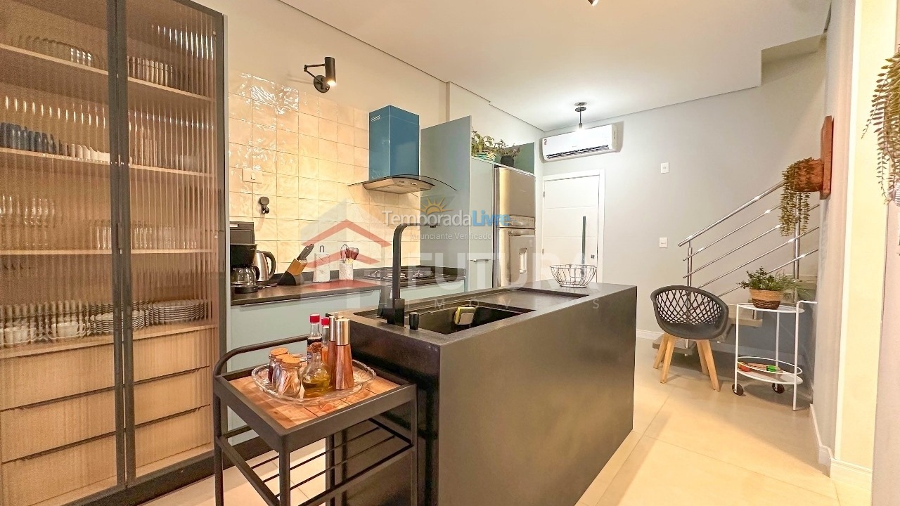 Apartamento para aluguel de temporada em Bombinhas (Canto Grande)