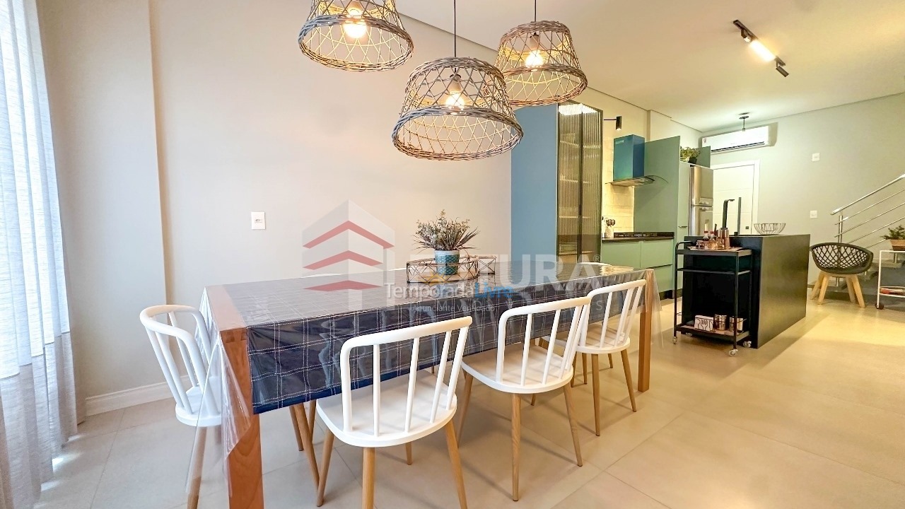 Apartamento para aluguel de temporada em Bombinhas (Canto Grande)