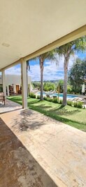 Modern and fully equipped house in a gated community.