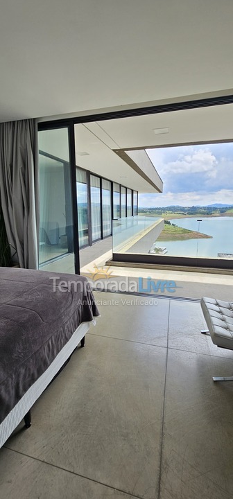 Casa para alquiler de vacaciones em Joanópolis (Joanópolis)