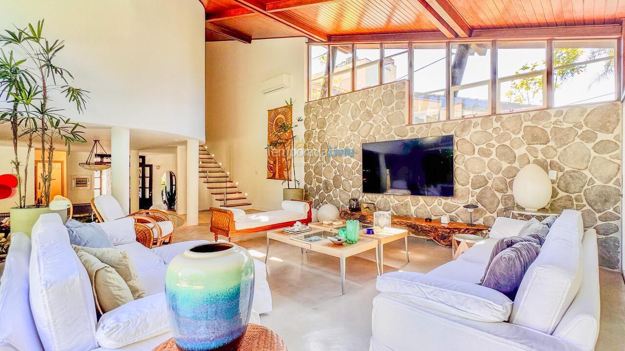 House for vacation rental in São Sebastião (Praia da Baleia)