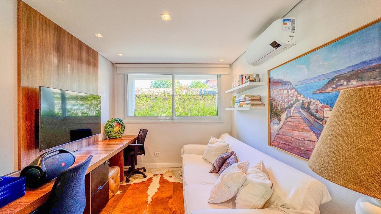 House for vacation rental in São Sebastião (Praia da Baleia)