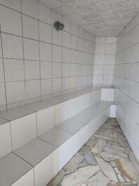 AR NOS QUARTOS+WIFI+PISCINAS+SAUNA+ACADEMIA+SALA JOGOS - 150M DA PRAIA