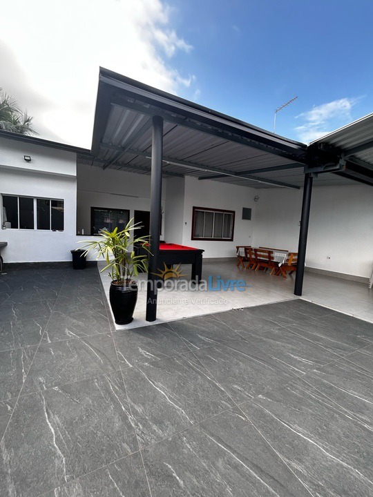 Casa para aluguel de temporada em Ubatuba (Maranduba)