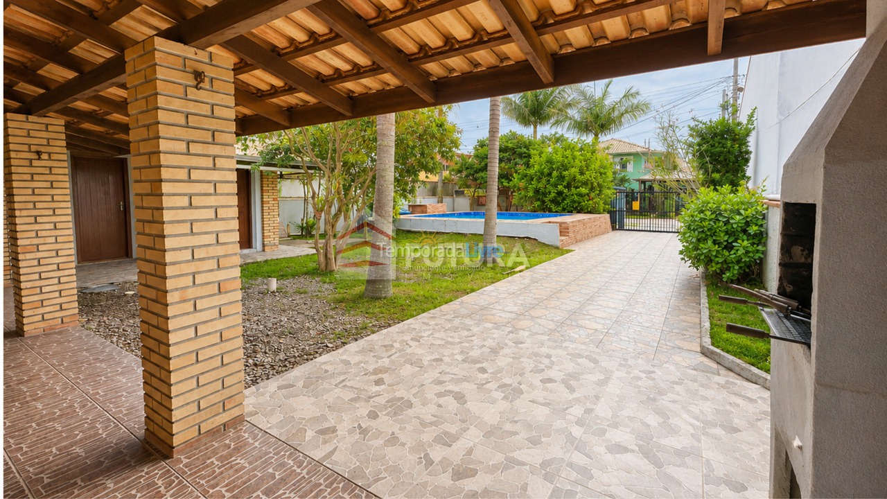 Casa para alquiler de vacaciones em Bombinhas (Canto Grande)