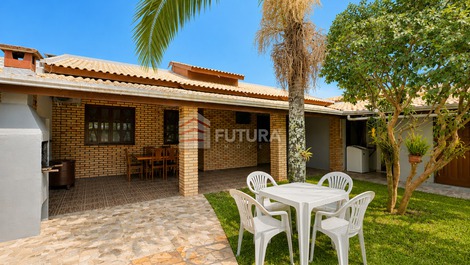 LC159F - CASA CON PISCINA, 4 DORMITORIOS - CANTO GRANDE, BOMBINHAS