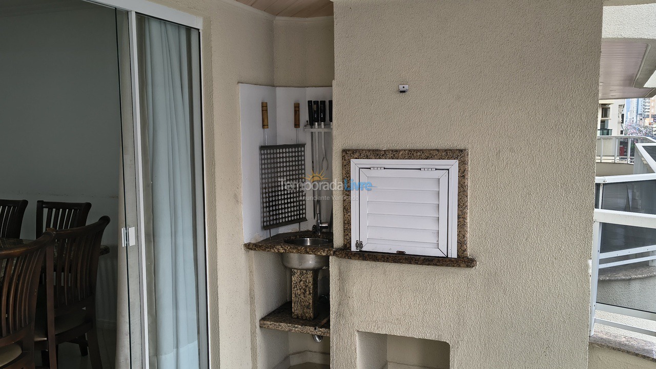 Apartment for vacation rental in Itapema (Meia Praia)