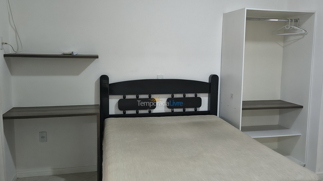 Apartment for vacation rental in Itapema (Meia Praia)