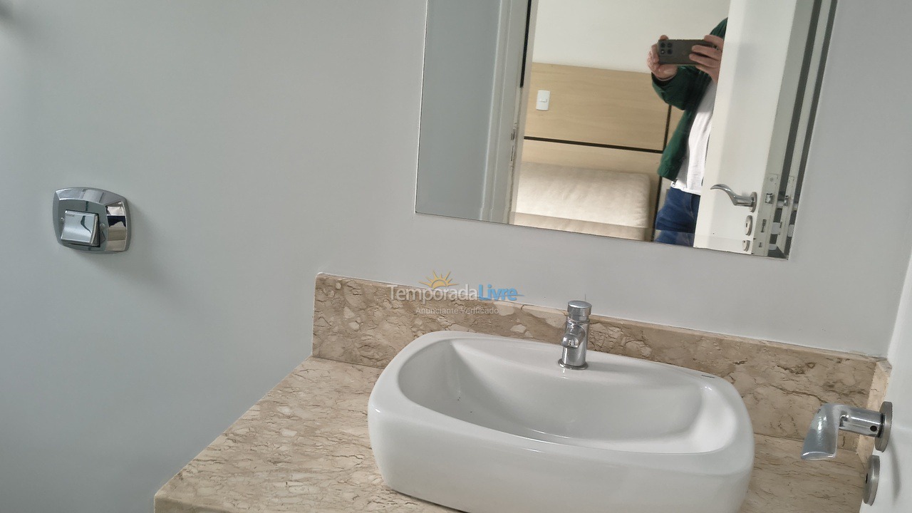 Apartment for vacation rental in Itapema (Meia Praia)